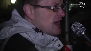 Rainer Händelkes (NPD) echauf­fie­rt sich über  Circus HalliGalli