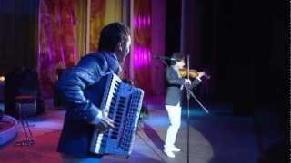 V.Kobzarev & L.Zhukovskiy "Sous le ciel de Paris" (Под небом Парижа)