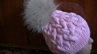 Вязание шапки с большими  косами.Knitting hats with big braids