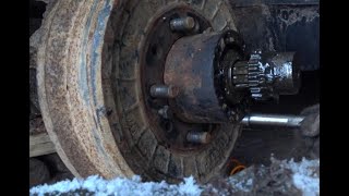 Заклинила левая сторона военного моста. Ремонт военного переднего моста на Уаз 469.Часть 1.