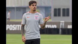 De olho na Copa, Fagner adota jornada dupla de tratamento no Corinthians