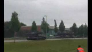 Panzer über Auto Rendsburg Kaserne Tank over Car crash