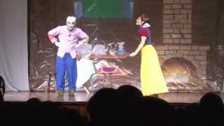 Branca de Neve - O conto  no Teatro APCD