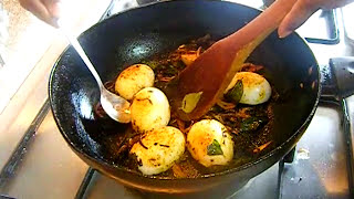 Egg curry [muttai kulambu] recipe in Tamil [முட்டை குழம்பு]