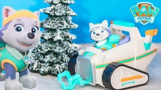 Unboxing the Paw Patrol Everest Snow Mobile and Rescue Vehicle Toy