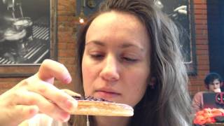 ЧЕРНИЧНЫЙ ТАРТ С ЧЕРНОЙ СМОРОДИНОЙ ИЗ СТАРБАКСА ☕ вкусный обзор еды