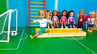 ИСТОЧНИК СИЛЫ - На Физкультуре! Школа Барби и Игры в куклы