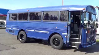 Northwest Bus Sales 2003 Thomas Saf-T-Liner 28 Passenger Commercial Bus - B30202