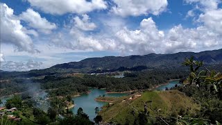 Base de la PIEDRA del PEÑOL ⛰️ GUATAPÉ - COLOMBIA ??