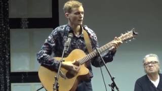 "В нашу гавань заходили корабли"  "Я куплю тебе дождь" - исп. Сергей Андреев, музыка Ю.Бадалла