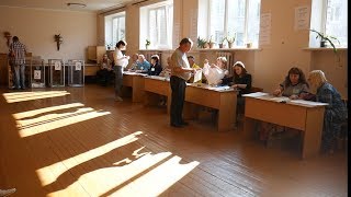 Ранок на одній з дільниць Житомира: виборці чекають змін на краще, голова ДВК - спокійних виборів