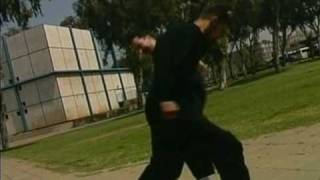 бокс на улице....http://www.sirsanat.com/Sirsanat_DVD.html