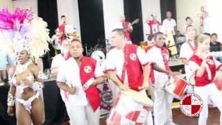 Show de bateria de escola de samba e mulatas encontro de Corinthianos
