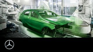 Mercedes-Benz Car Production: “Factory 56” World Premiere | 60 Seconds