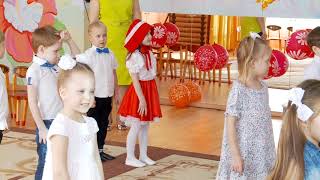 Праздник 8 марта "Сказка на новый лад" в старшей логопедической  группе № 13