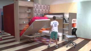 Una excelente cama abatible con mesa estudio incorporada
