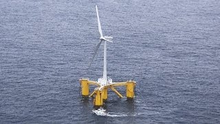 福島沖、浮体式洋上風力発電施設の風車が完成