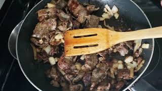 Higado en salsa roja de ???guajillo por si teanimas