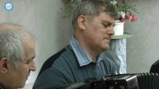 Алексей медведев. Мама, еду я домой.Гармонь - это не история, а душа русского человека.