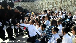 ילדי ברסלב מקבלים את חודש אדר