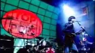 The Libertines - Don't Look Back Into The Sun ( Live at Top Of The Pops )