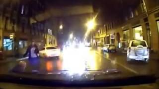 СТРАШНАЯ ДРАКА! Молодой против старого! АВАРИЯ на шоссе! ДТП!ЖЕСТЬ!
