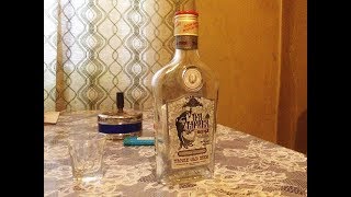 Почему нельзя ставить пустую бутылку на стол? Давай Разберём!