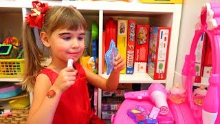 Ариша хочет быть Красивой Наряжается в Платья Делает Новый Макияж
