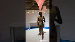 Девушки - туфли.???  Девушки превращаются в обувь. Модели - женские туфли