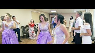 Ілля Найда гурт Зоряна ніч  /  ВИЙШЛА ДІВКА НА ПОДВІР"Я КУРОЧКУ ГОДУЄ / відеооператор / відеозйомка
