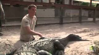 Triple Amputee Wrestles a Gator | Gator Boys