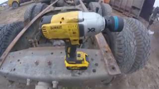 В восторге от покупки! Гайковерт DeWalt DCF 899p2 аккумуляторный. Delighted with the purchase!