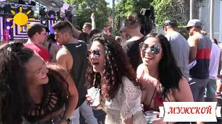 Девушки на дискотеке пляжа Майами (Miami Beach disco)