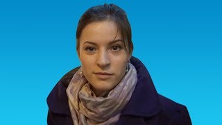 Очень умная девушка