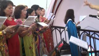 Ca đoàn Nhà Thờ Chính Tòa Hà Nội trong Thánh Lễ truyền chức Linh Mục  2.6.2014