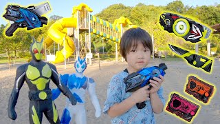 ママにたくさんおもちゃ隠されたー！仮面ライダーの変身ベルトと武器を取り戻せ！ゼロワン リュウソウジャー 公園 寸劇 ロボットチャンネル for kids