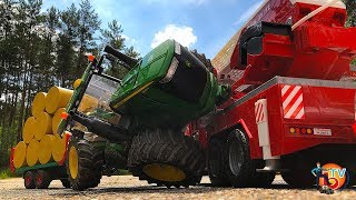 FIRE TRUCK vs. TRAKTOR John DEERE - RC BRUDER Toys