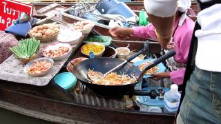 【タイ料理】アンパワー水上マーケットの船上パッタイ屋さん