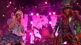 Mad T Party Domino