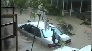 Наводнение под Новороссийском / Абрау Дюрсо 2002 год / Потоп / Катастрофа в горах / Прорыв плотины /