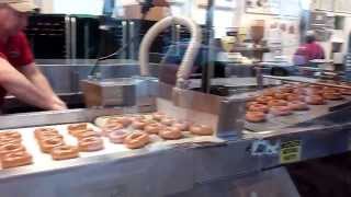 Warm and fluffy donuts - free sample right out of the belt
