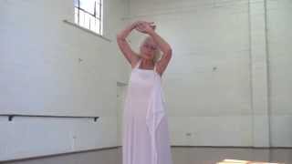 Eileen Kramer dances
