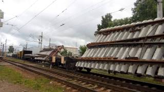 Тепловоз 2М62-0819 с хозяйственным поездом