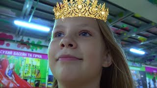 Папа ОБИДЕЛСЯ Николь в Украине НЕ ВСТРЕТИЛА ПОДПИСЧИКОВ