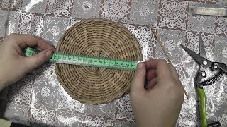 Подставка под горячее из газетных трубочек