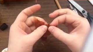 как приклеить кукле волосы