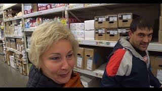 16 10 18 Леруа Мерлен.  Что купили?  Евгений  - наш мастер , знакомьтесь.