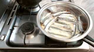 ВКУСНАЯ ЖАРЕНАЯ МОЙВА В СКОВОРОДЕ ПОД  СОУСОМ рецепт