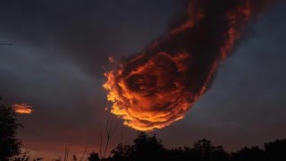 La "Boule de feu géante", un incroyable nuage en forme de poing de feu aperçu au Portugal