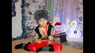 Самый лучший новогодний утренник в детском саду Очень красивый танец The best Christmas party